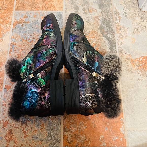 🥾NWOT! Fabulous HandMade Super Lady Star Arty Metallic & Fur Combat Style Boots - Picture 2 of 15